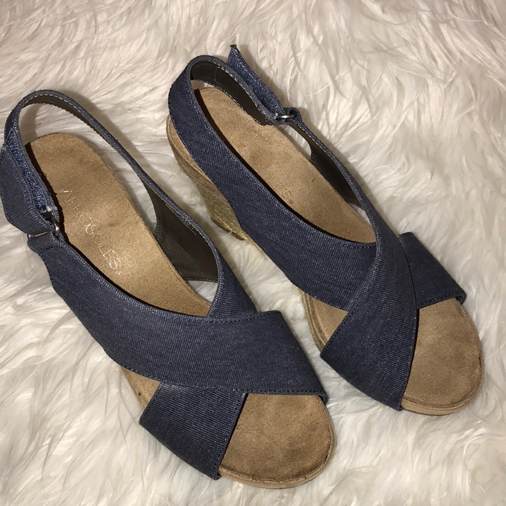 DENIM AEROSOLES WEDGES